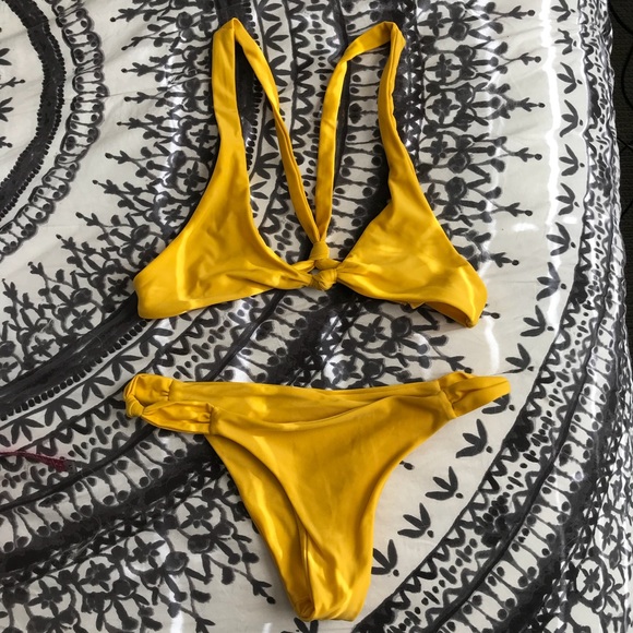 Other - YELLOW KNOTTED BIKINI small